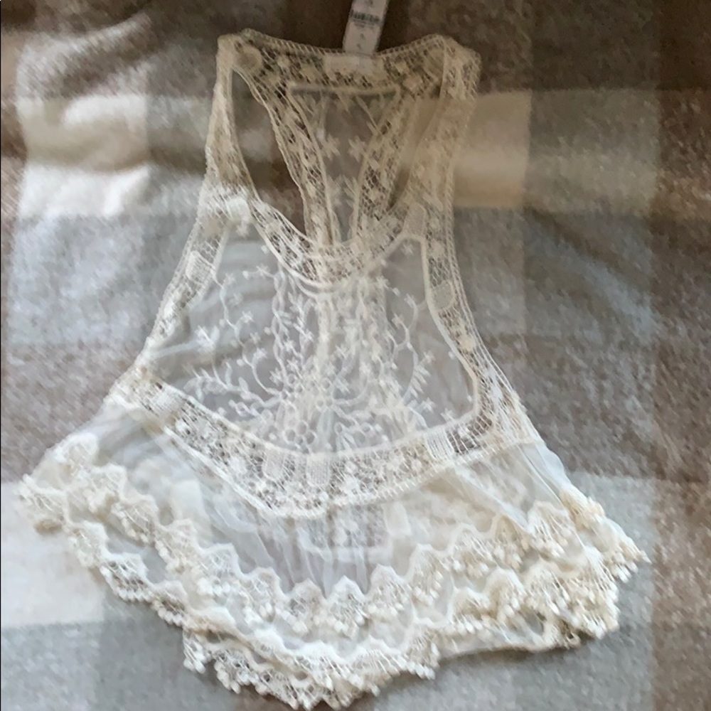 Beautiful top! - Picture 4 of 5